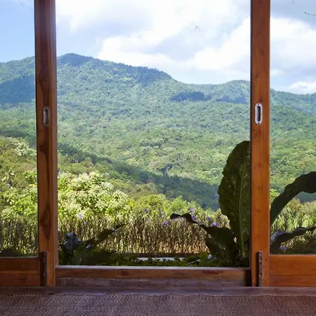 Bukit Cottage Labuan Bajo Exterior photo