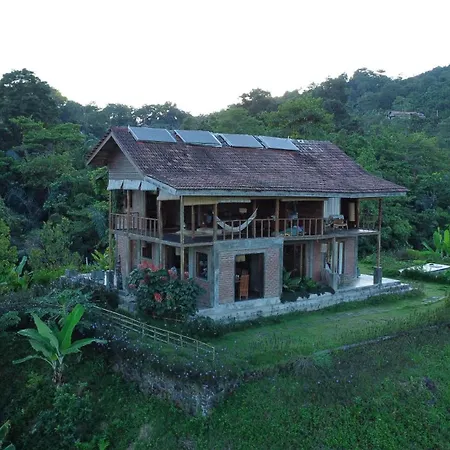 Bukit Cottage Labuan Bajo Exterior photo