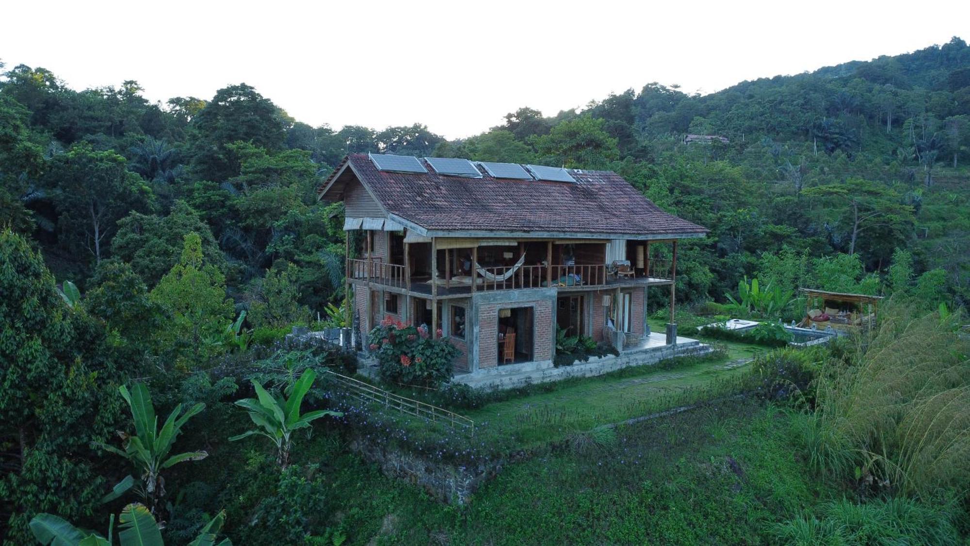 Bukit * Labuan Bajo